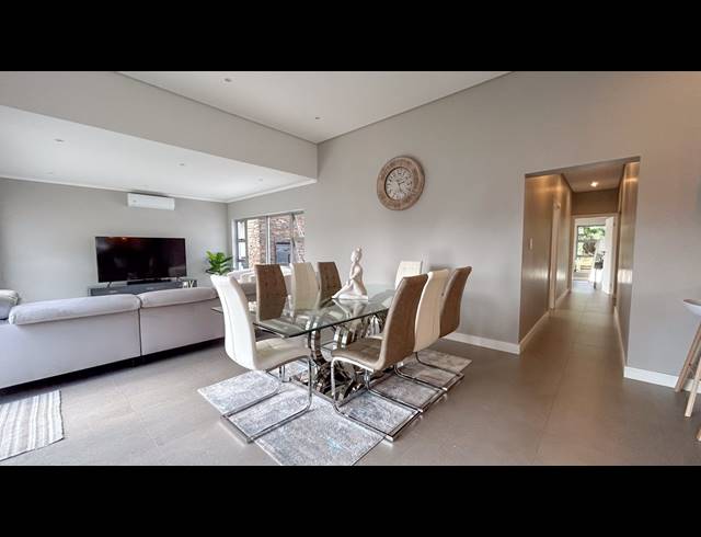 4 BEDROOM HOUSE FOR SALE IN PALM LAKES ESTATE